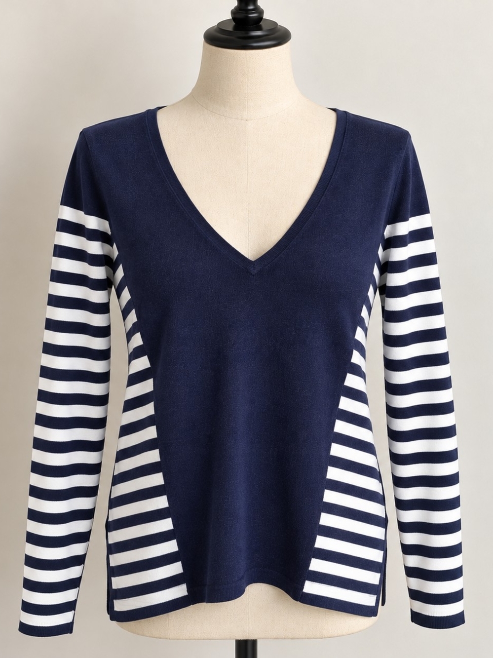 Lilly Pulitzer Navy Stripe V Neck Sweater Long Sleeve Size L NWT